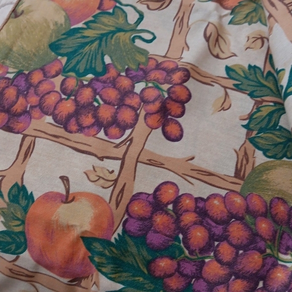 Fruit Pattern Tablecloth - Picture 2 of 3